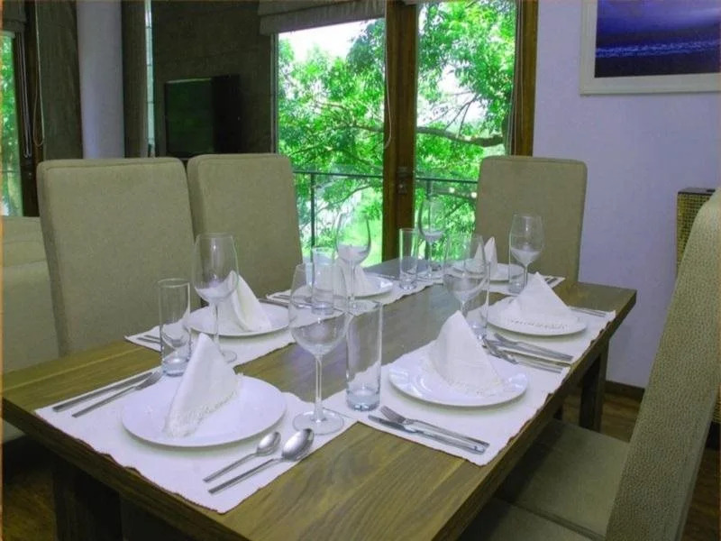 The Golden Pearl Calem Grove Hotel