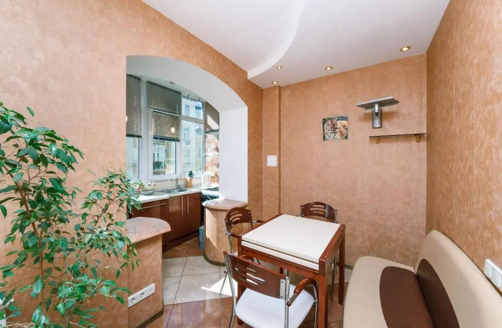 HouseHome