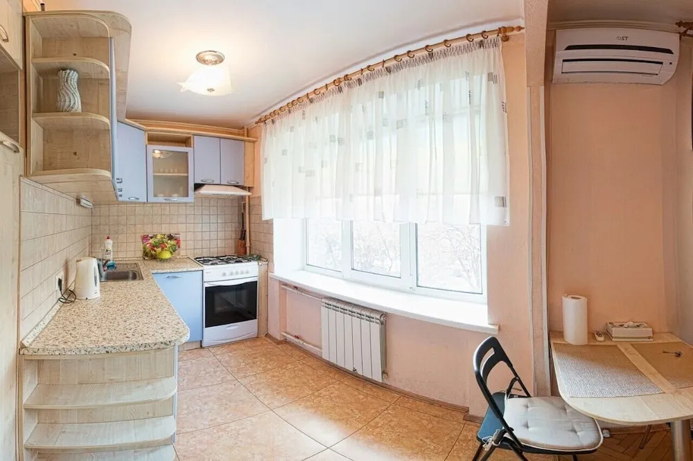 Апартаменты в Киеве, Кловский спуск, 12