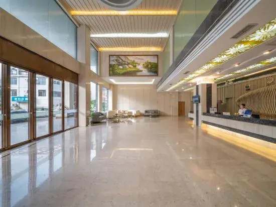 Four Seasons Hotel (Nanning Zoo Qingchuan Subway Station)