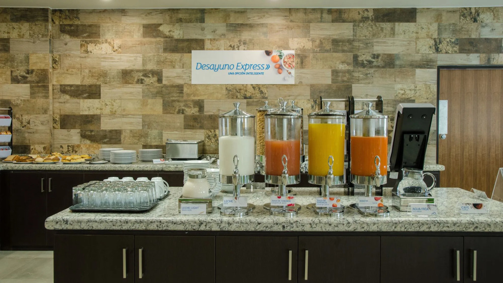 Holiday Inn Express and Suites Celaya by IHG