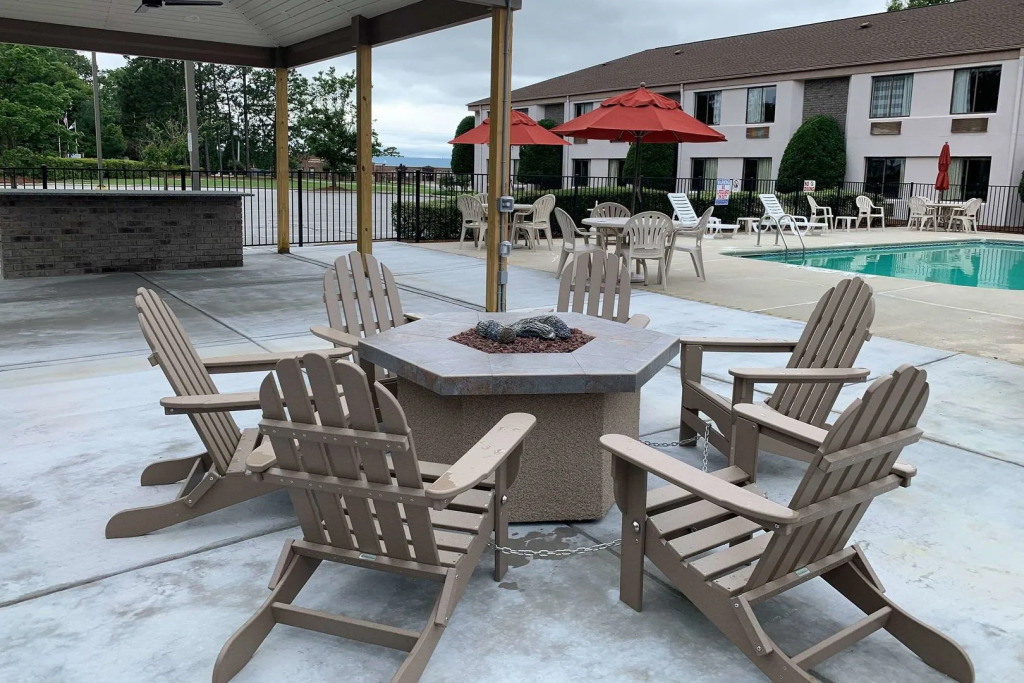 Sleep Inn & Suites Spring Lake - Fayetteville near Fort Bragg