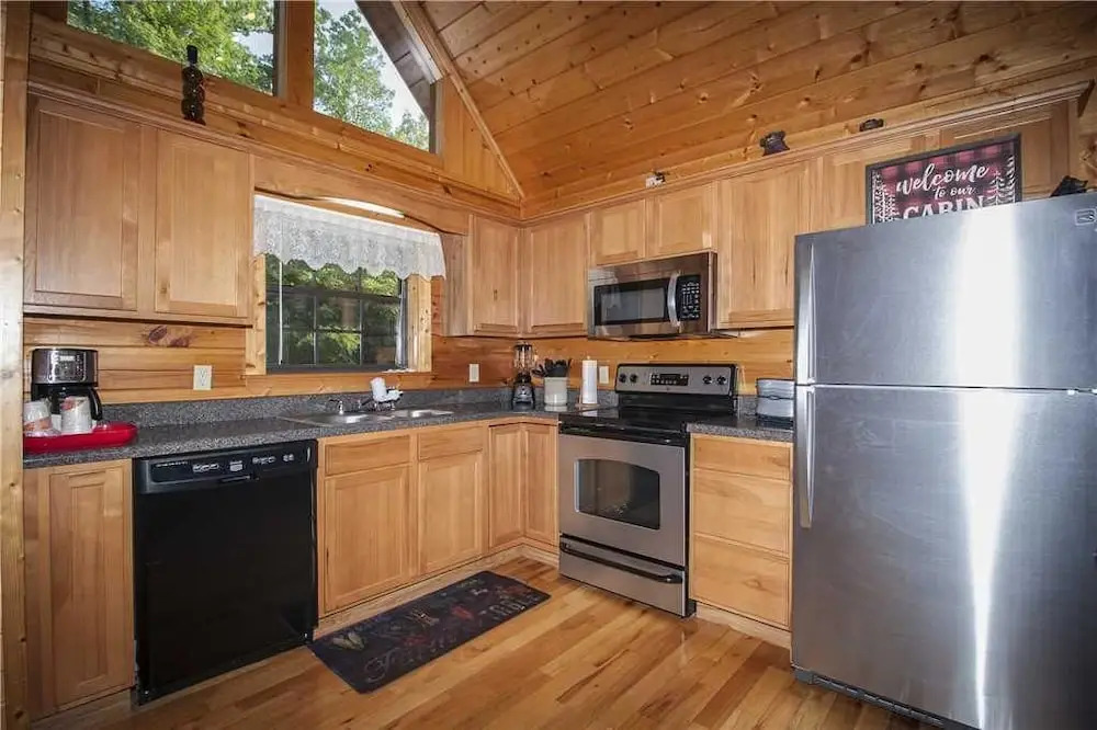 Kissing Retreat - Two Bedroom Cabin