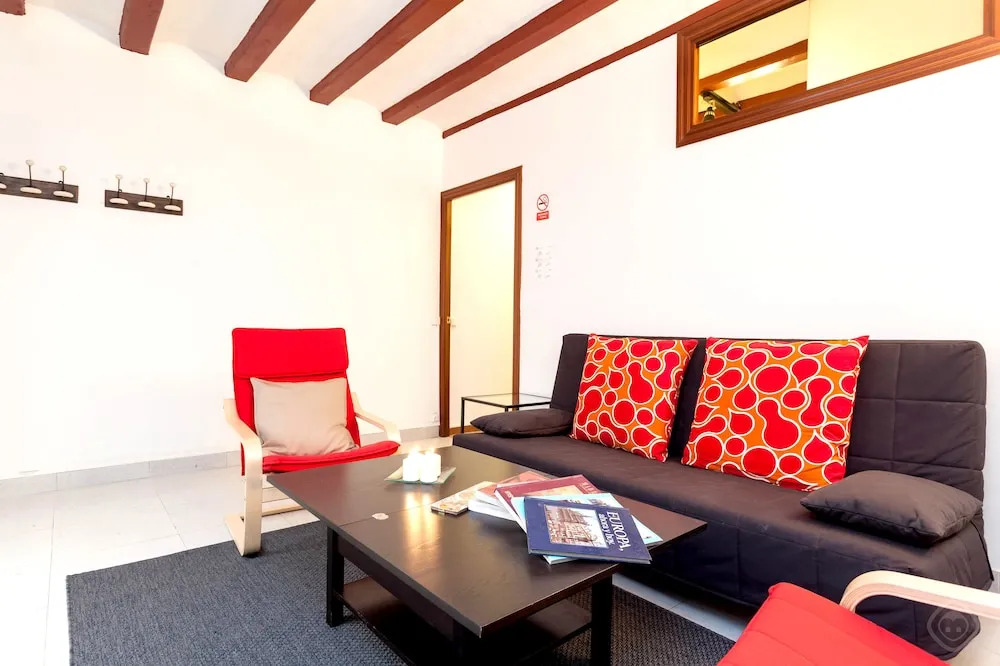 Rentbcn Gaudi Apartments