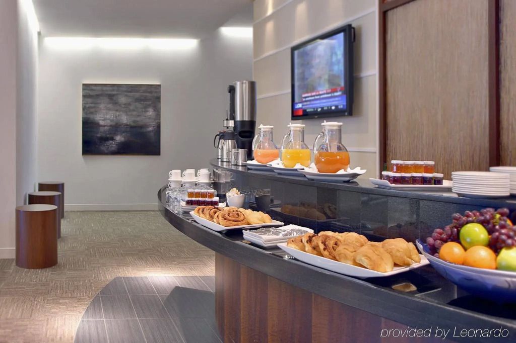 Novotel Montréal Aéroport