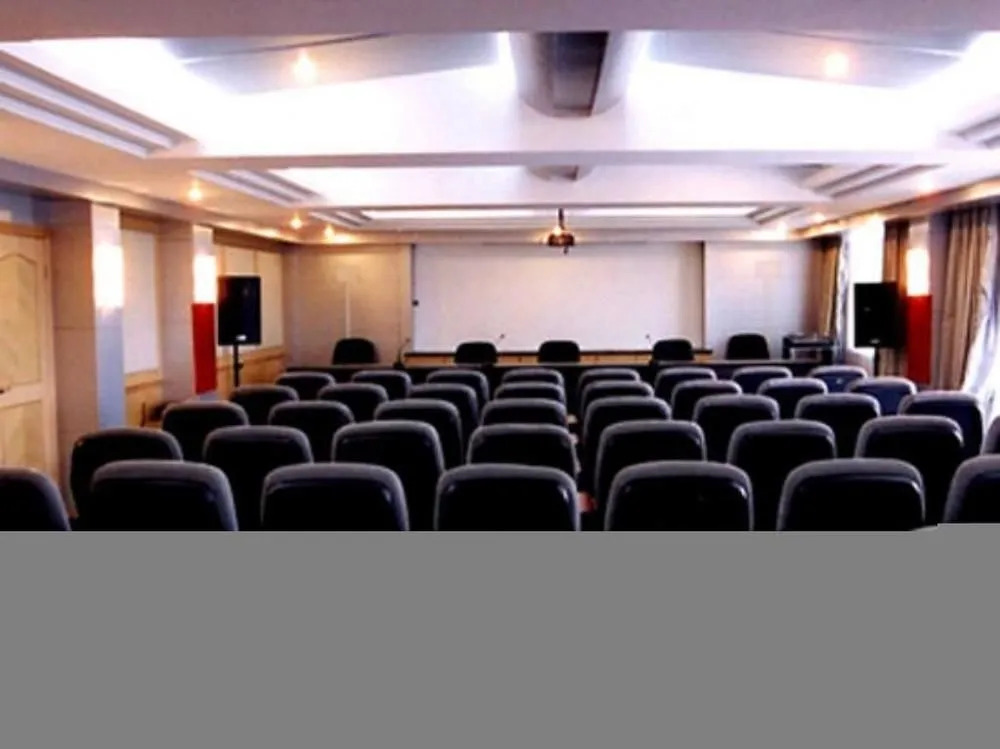 Lushan Guomai Hotel