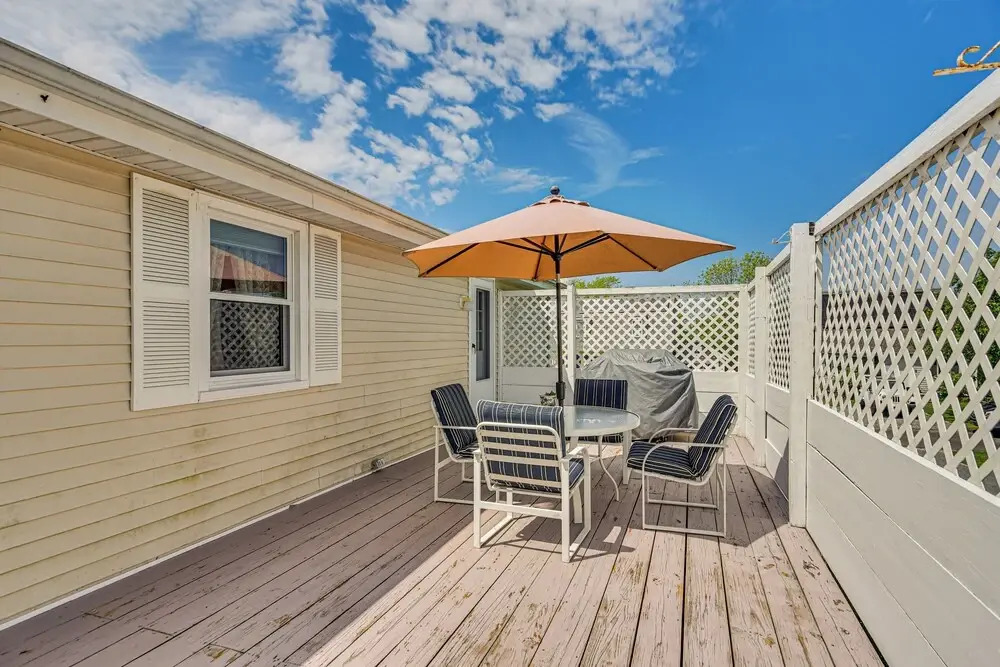 Coastal Home: 1 Mi to Beach, 2 Mi to Dtwn Newport!