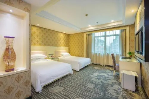 Yiwu Aoti Hotel