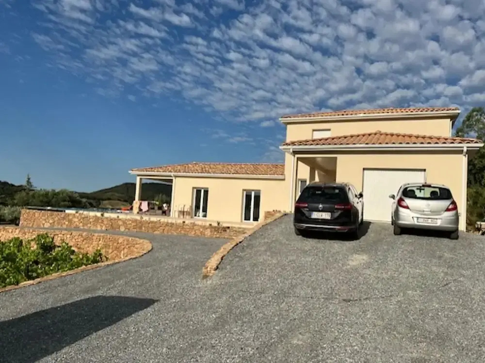 Villa lEsquirol with view and pool