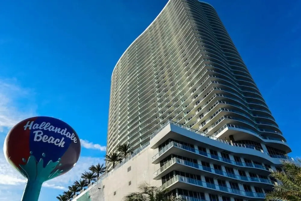 Stunning 2 2 Condo Ocean View to Hyde Beach
