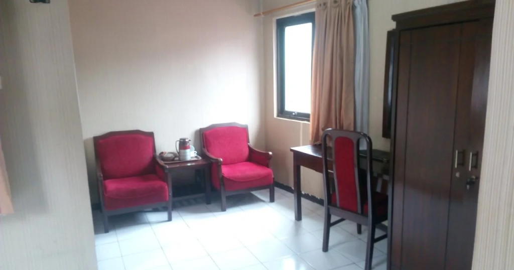 Naratas Hotel