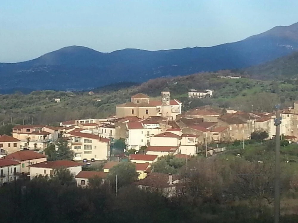 Apartment With 3 Bedrooms in Ceraso, With Wonderful Mountain View, Enclosed Garden and Wifi - 12 km From the Beach