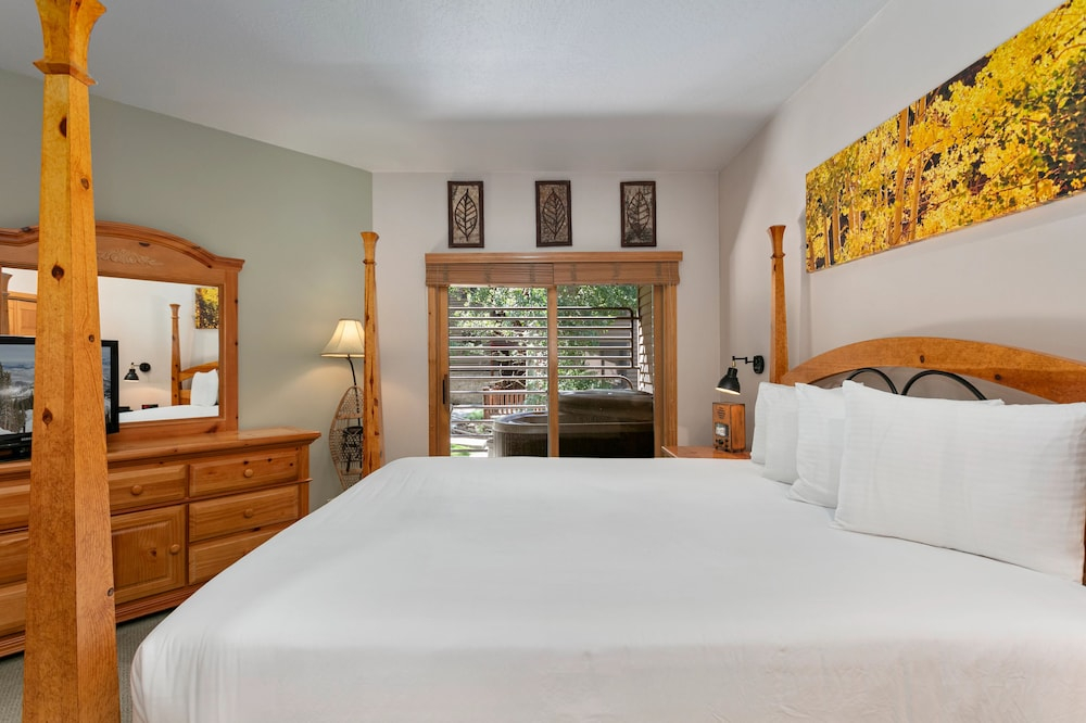 Bristlecone at Deer Valley Resort - Three Bedroom Condo with Hot Tub #201 3 Condo