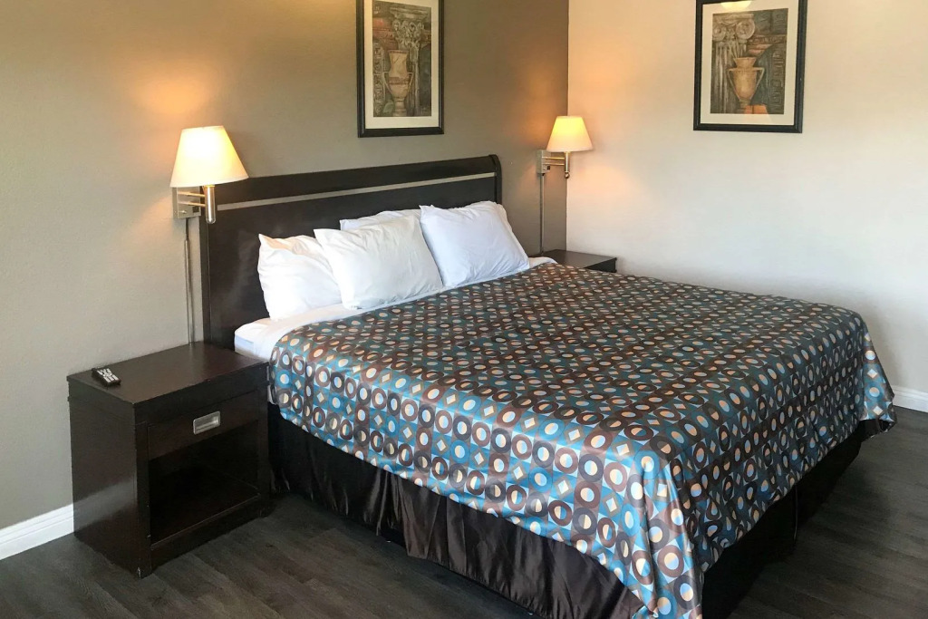 Rodeway Inn Ontario Mills Mall