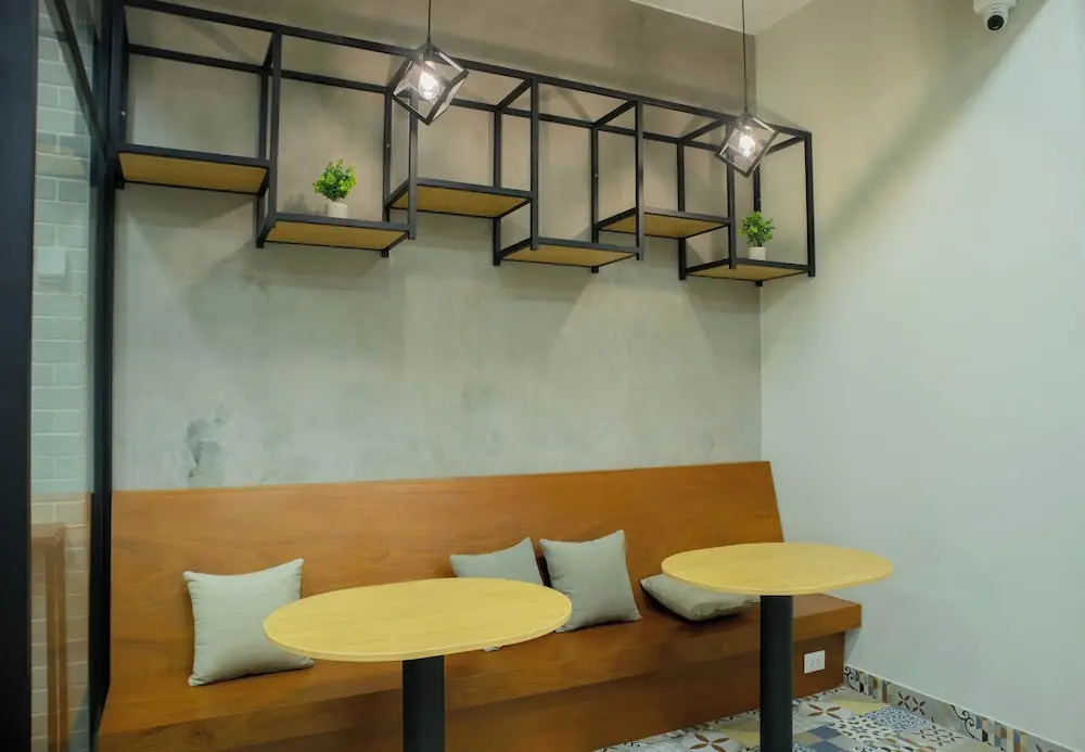 w Striking 1BR w Perfect Balcony Near Kennedy Park