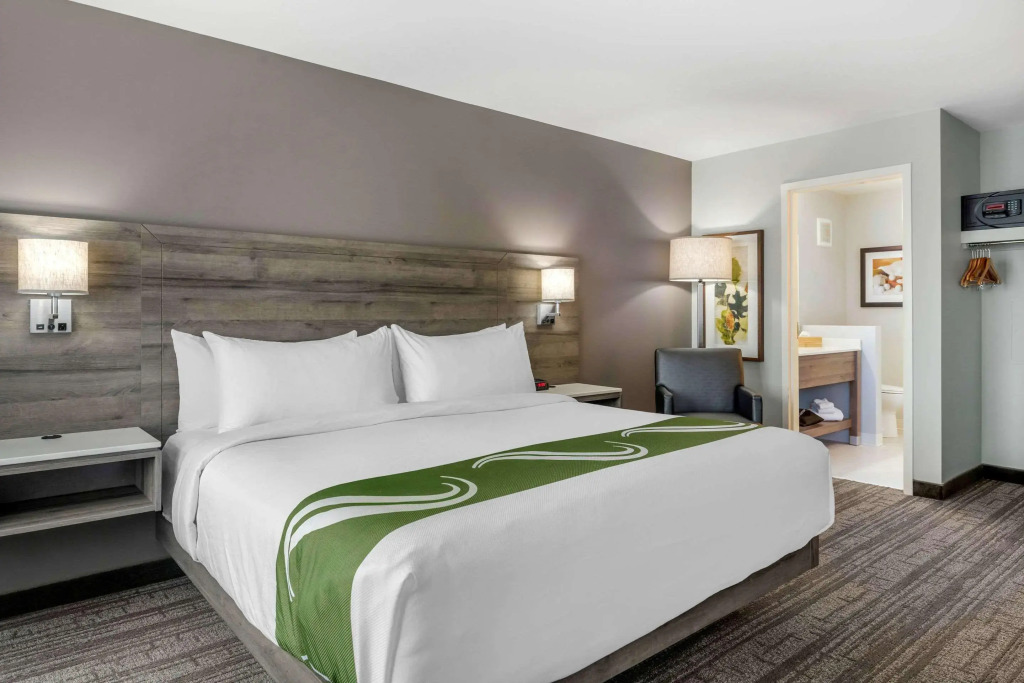 Quality Inn & Suites Amsterdam