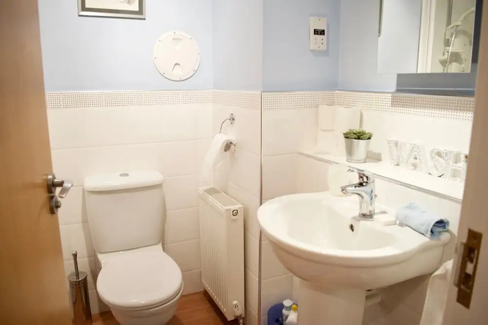 Traditional 2 Bedroom Edinburgh Apartment