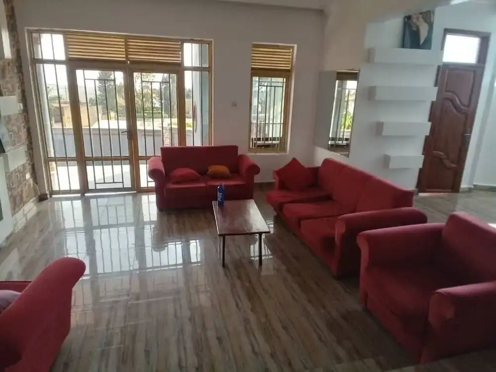 Queen Greenstars Apartment
