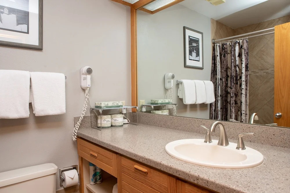 2752 Slopeside