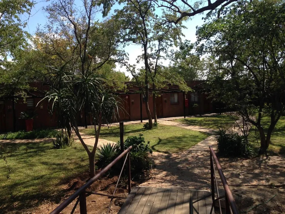 Phokoje Bush Lodge