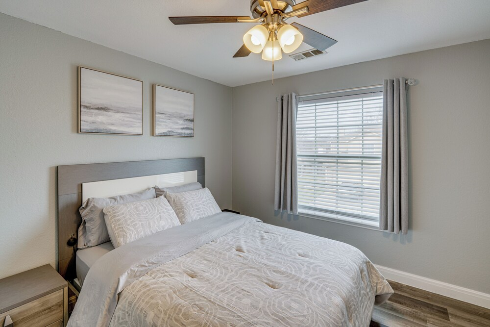 Pet Friendly! Renovated Arlington Home Near At&t