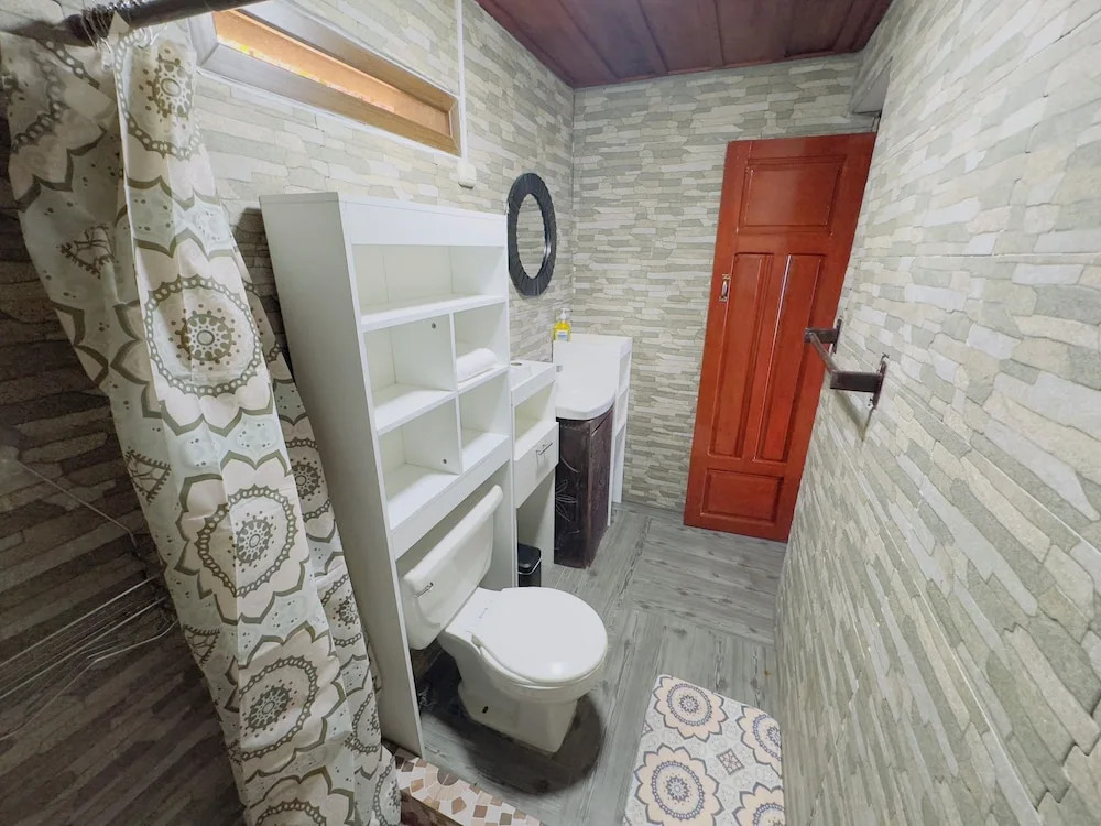 Hanna Suites