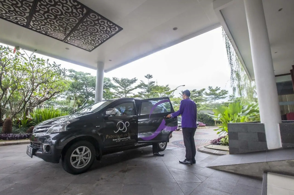 Padjadjaran Suites Resort and Convention Hotel