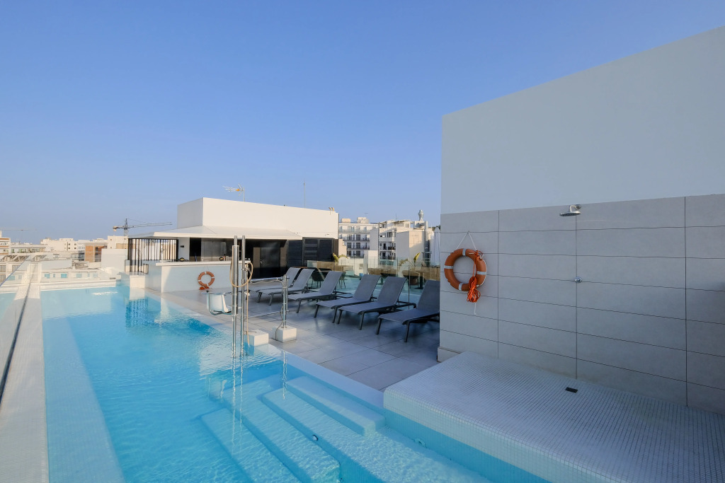 azuLine Hotel M