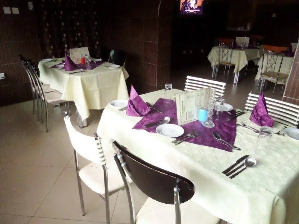 Sada Cruz Hotel & Suites