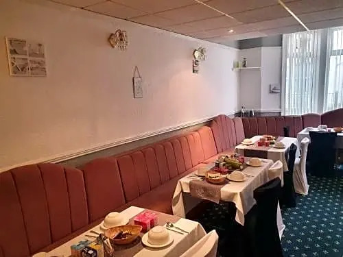 Iona Hotel