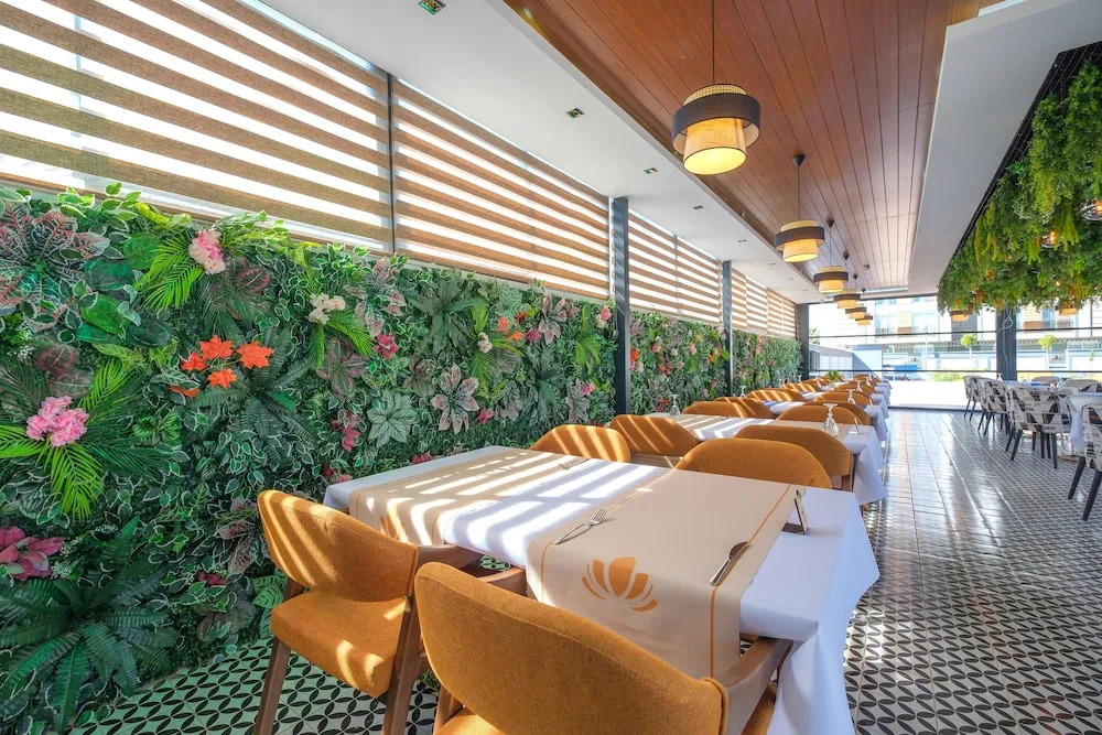 Отель Elysium Deluxe Suites