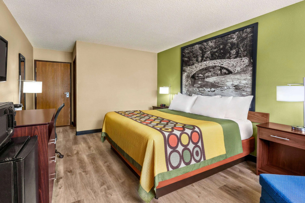 Super 8 by Wyndham Ankeny/Des Moines Area
