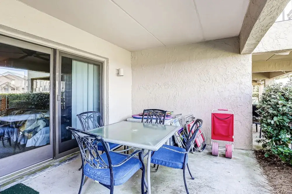 Sailmaker 203 Lovely 2BR Oceanfront Patio Pool
