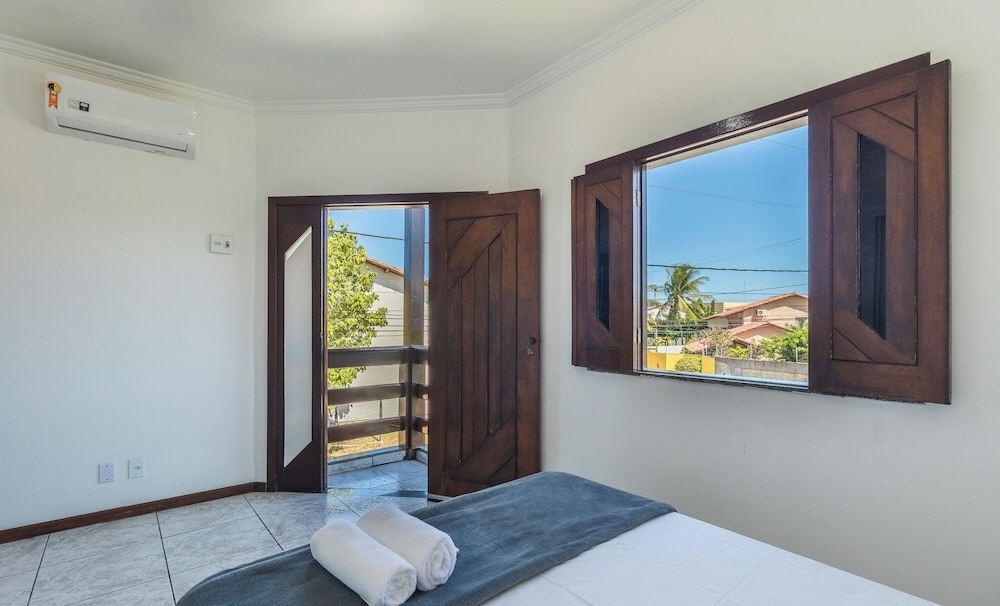 Apt w/ Balcony 600m From the Beach Qda0001