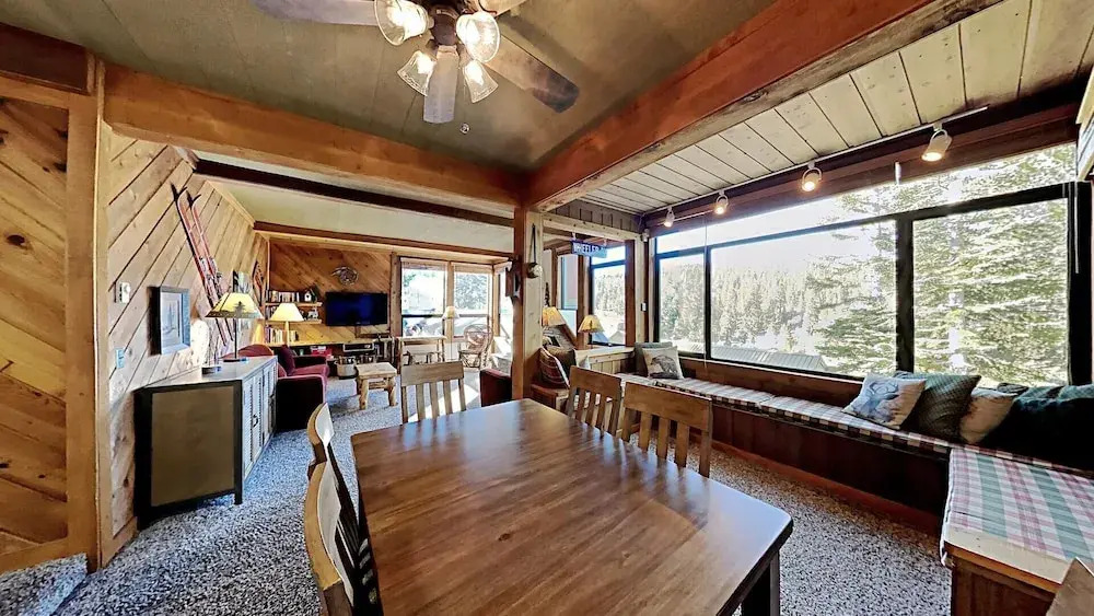 Remodeled 2 Bedroom Condo with Easy Access to Mountain Biking, Swimming, Hiking, Hot Tubs! by RedAwning