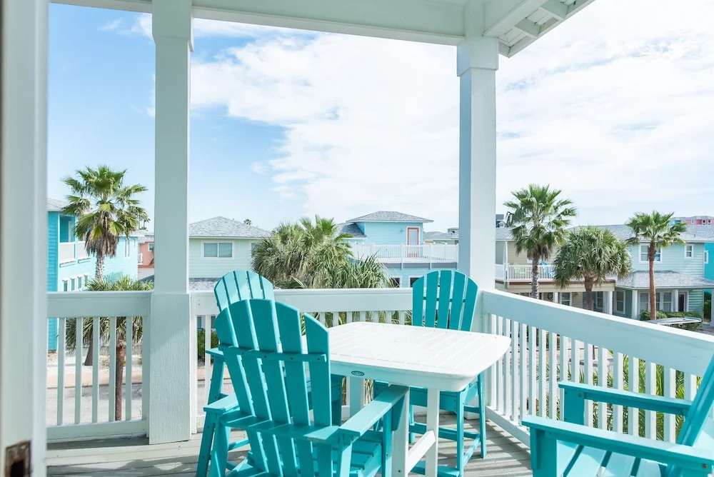 Oceans 10 3 Bedroom Home