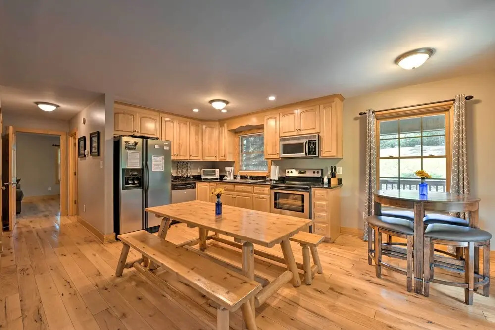 'A Bit of Heaven' Cabin < 13 Miles From Boone!