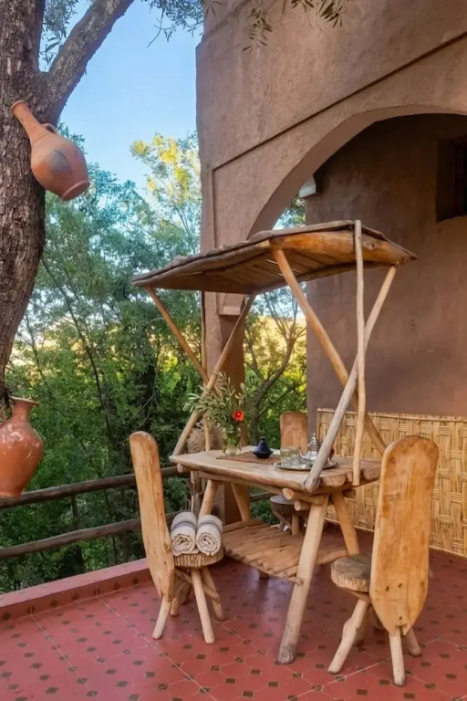Ouberge loassis house
