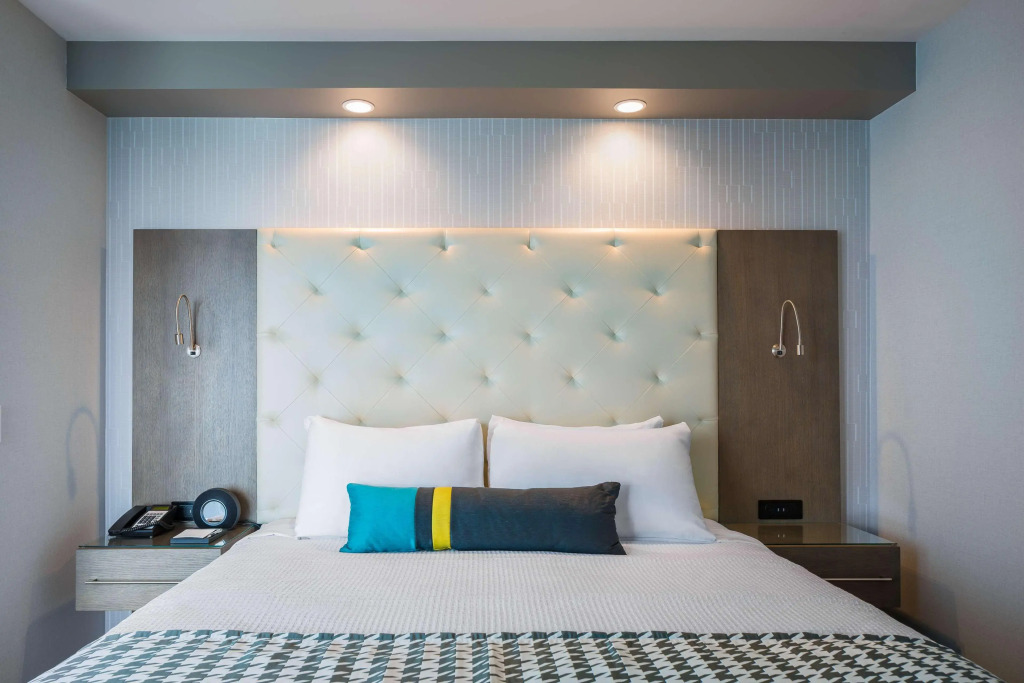 Best Western Premier Hotel at Fishers Landing