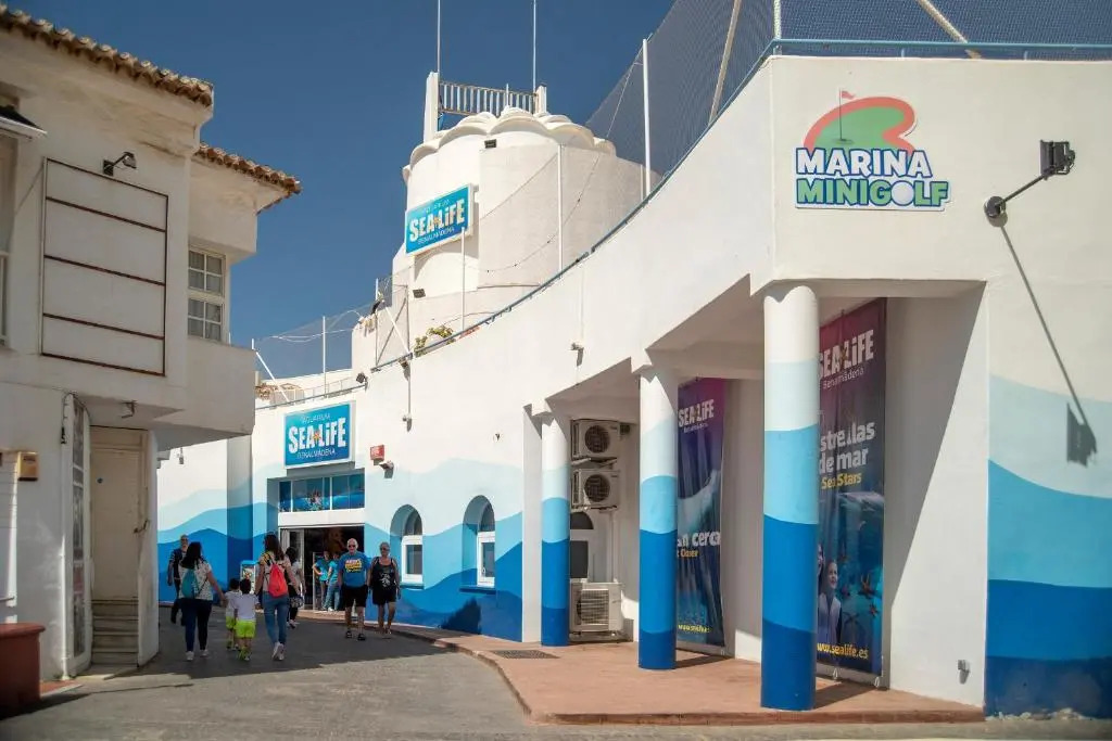 Vive Benalmádena Apartamento las Naciones, 200 Metros a la Playa
