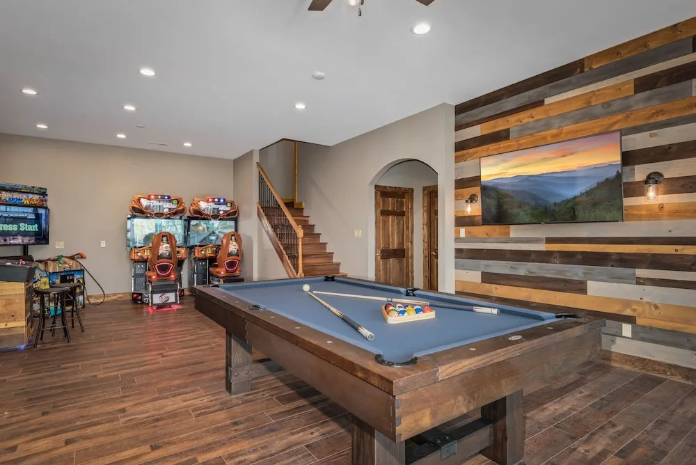 Tanglewood Mountain Lodge 8 Bedrooms 5 Bathrooms Home