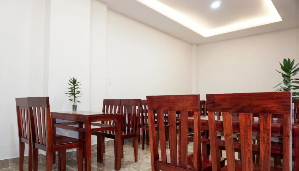 Hưng Long Hostel