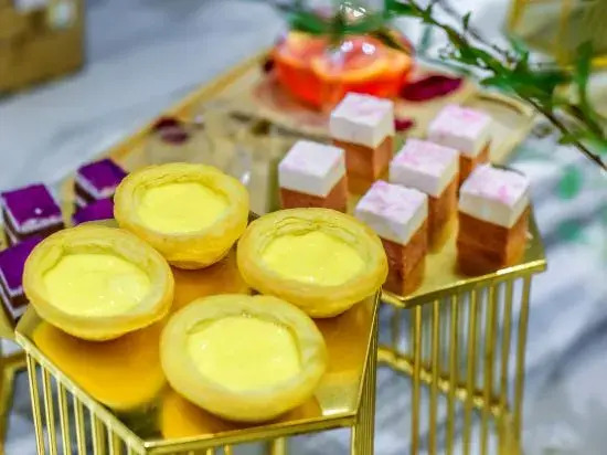 Kuanrong Suites Hotel (Liangjiang love sea shopping park)
