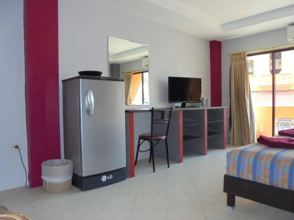Robin’s Nest Guesthouse & Restaurant