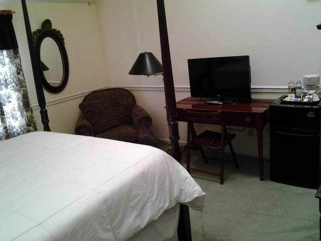 The Inn at Benicia Bay