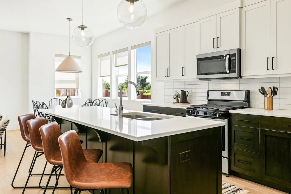 Villa #31 At Bloomington Country Club 3 Bedroom Condo by Redawning