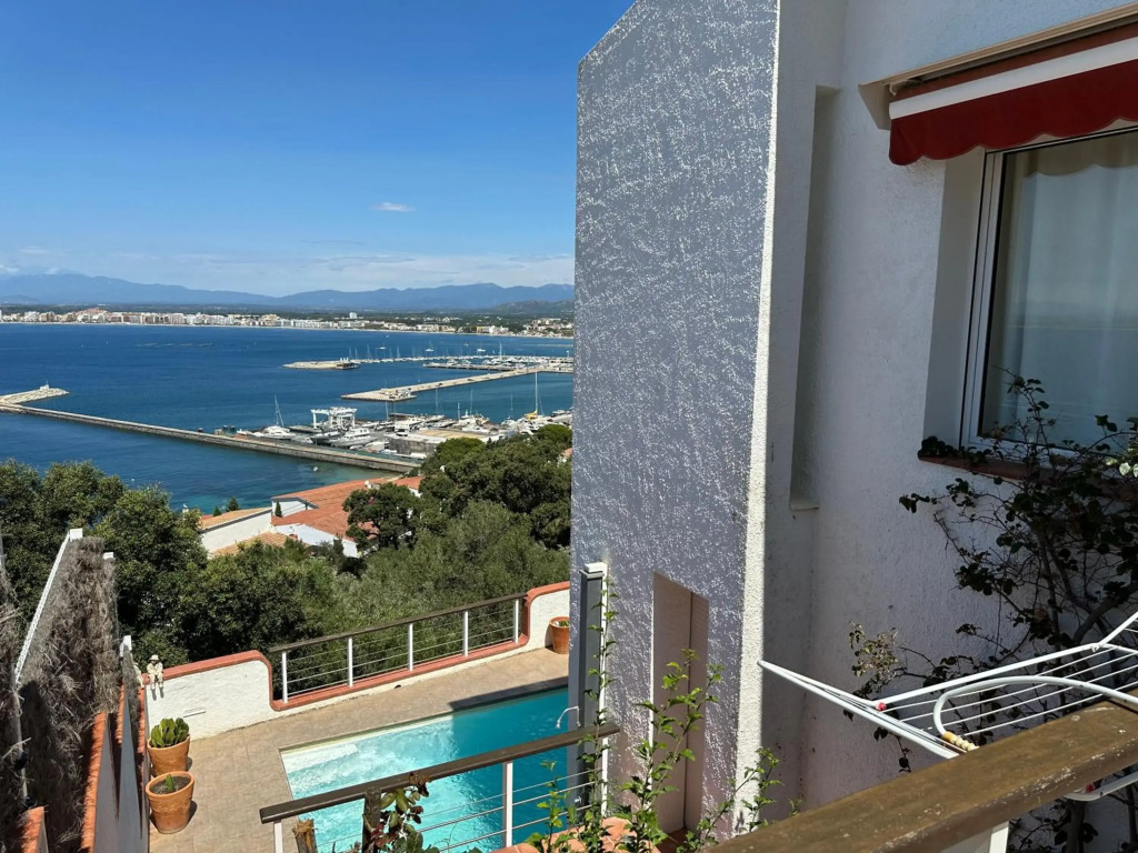Agi Villa Poncella
