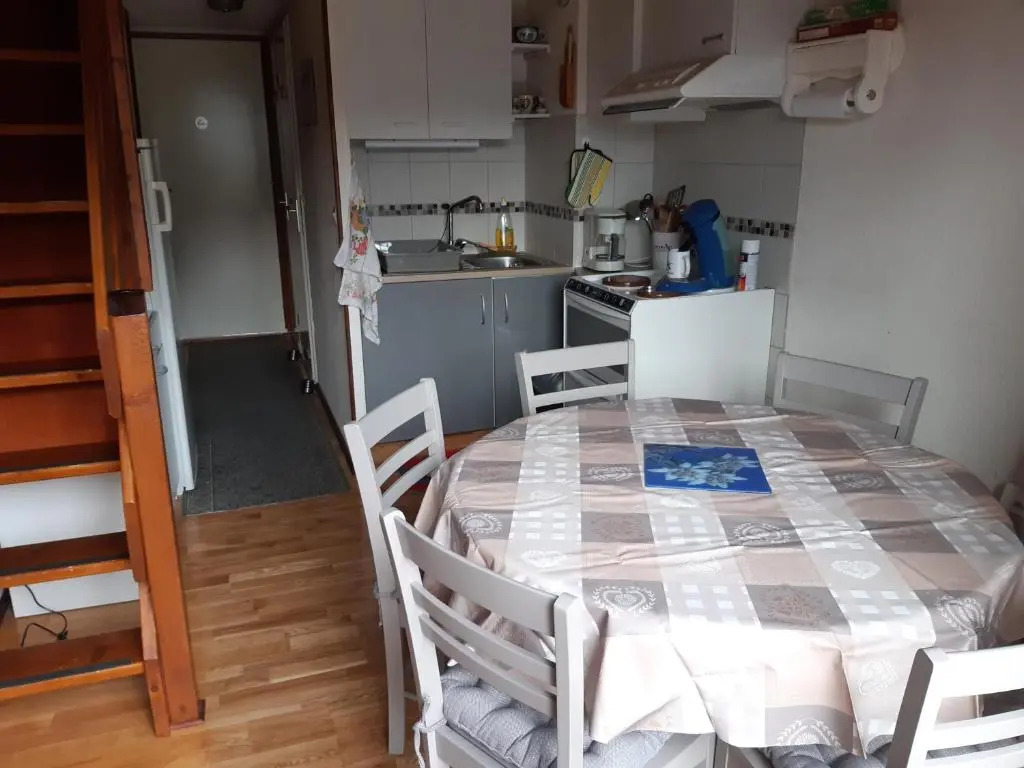 Mbs E16