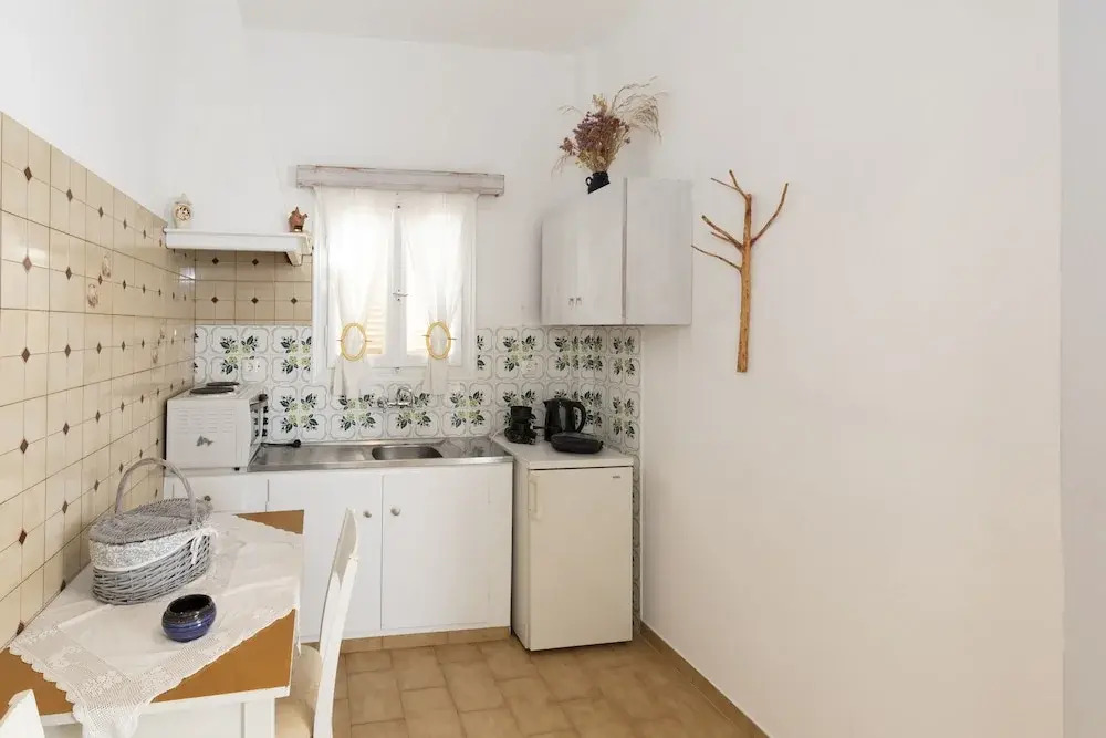 Irini pension