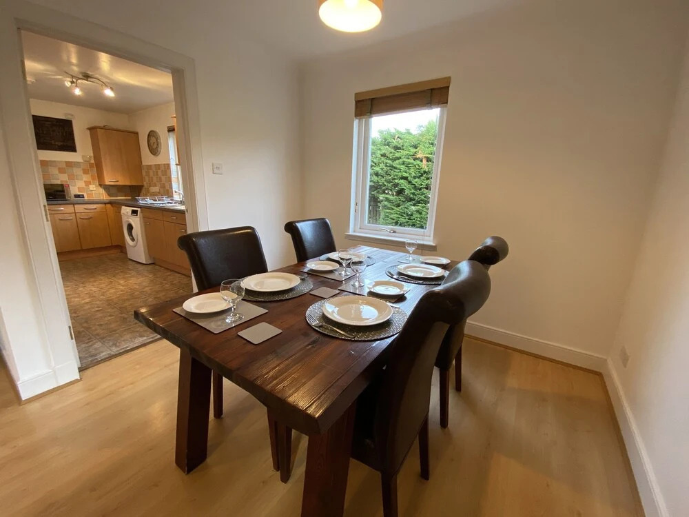 Executive 2-bed Apartment in Elgin